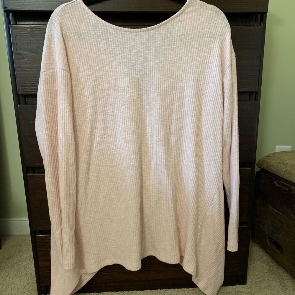 Long sleeve shirt with wrap in back
